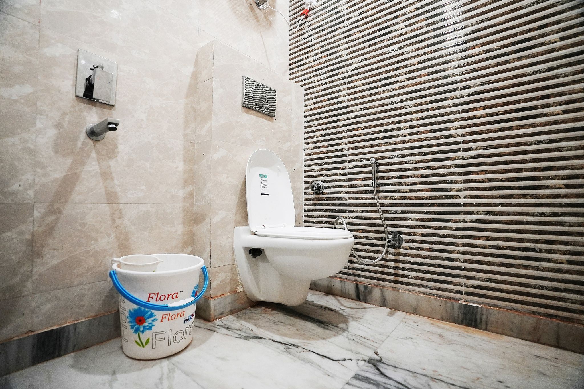 Hotel Right Palace and Banquet Deluxe Room 16