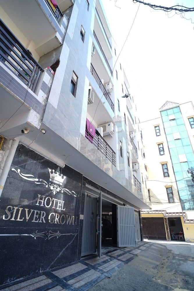 undefined  FabHotel New Silver Crown 7