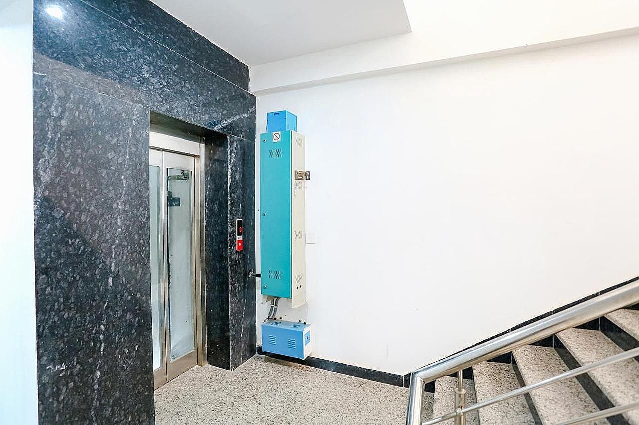 undefined  FabHotel New Silver Crown 4