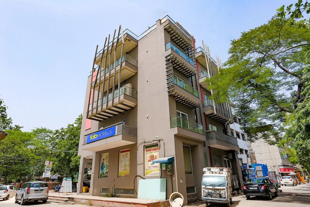 undefined FabHotel Imperial 2