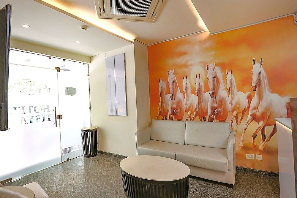 undefined FabHotel Imperial 4