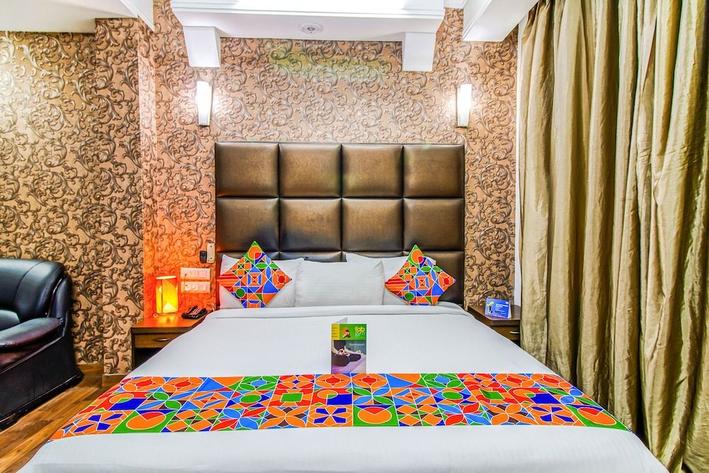 undefined Fabhotel Cameron 6