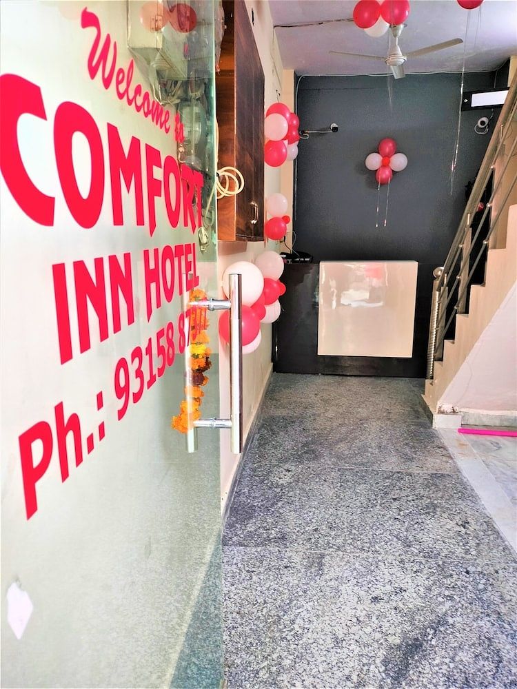 undefined Comfort Inn Hotel.Near MayurVihar Metro1 2