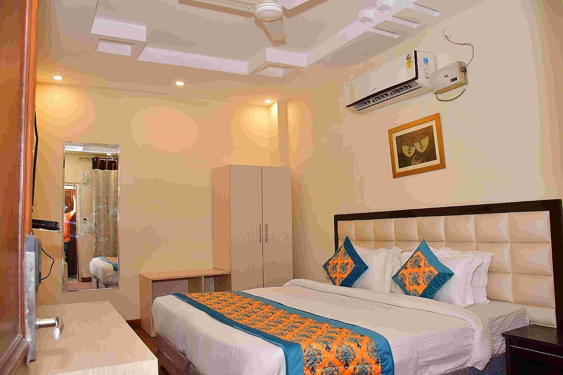 FabHotel Nirvana Suites Deluxe Room 7