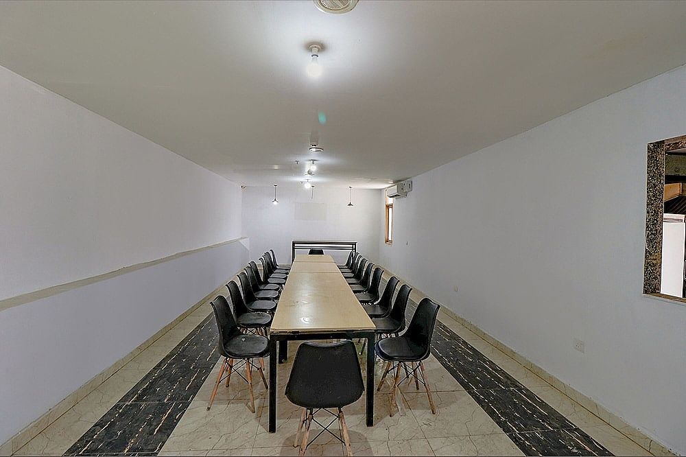 undefined FabHotel Royal Inn 5