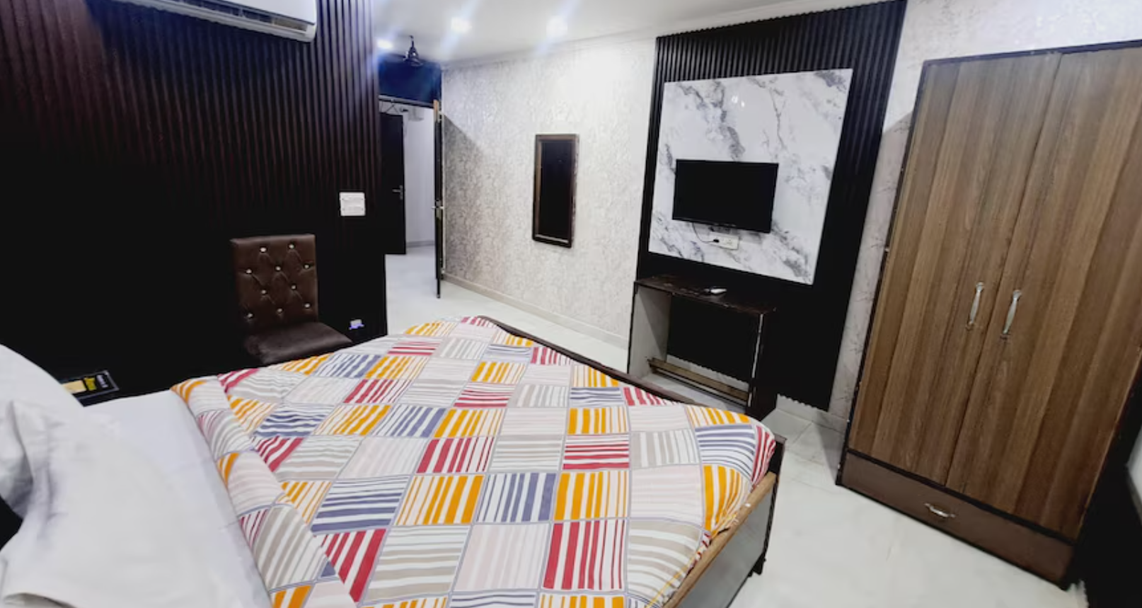 Executive Room