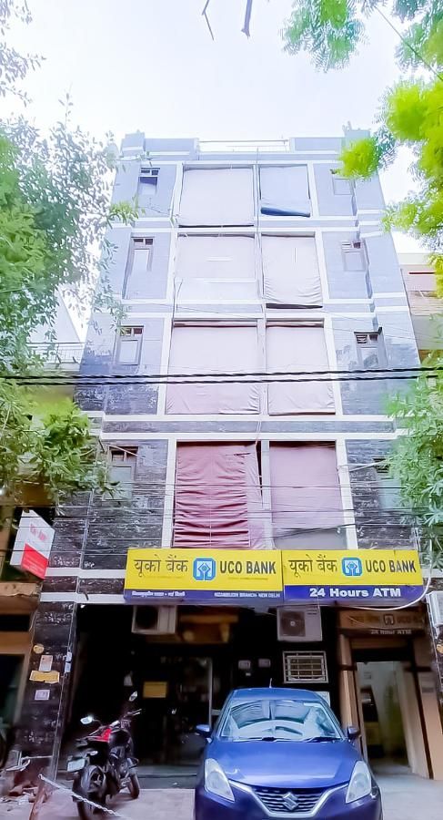 Roomshala 005 Tom & Jerry - Jungpura , Bhogal