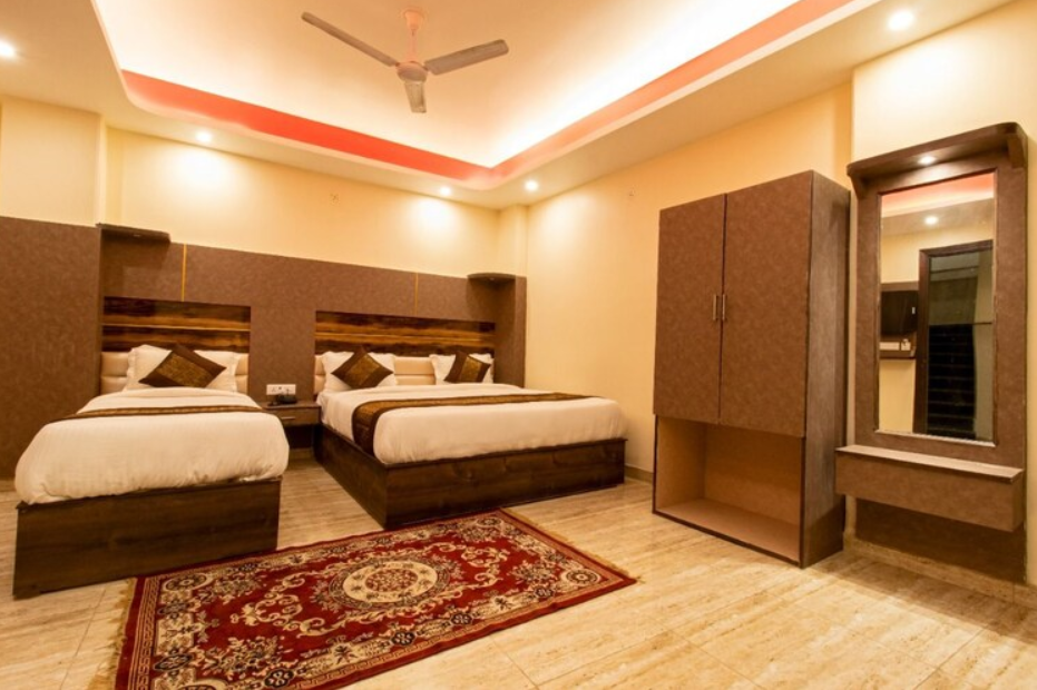 Family Suite (2 King Beds)