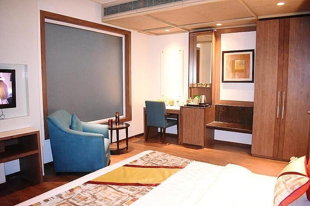 undefined Lemonwood Suites 8