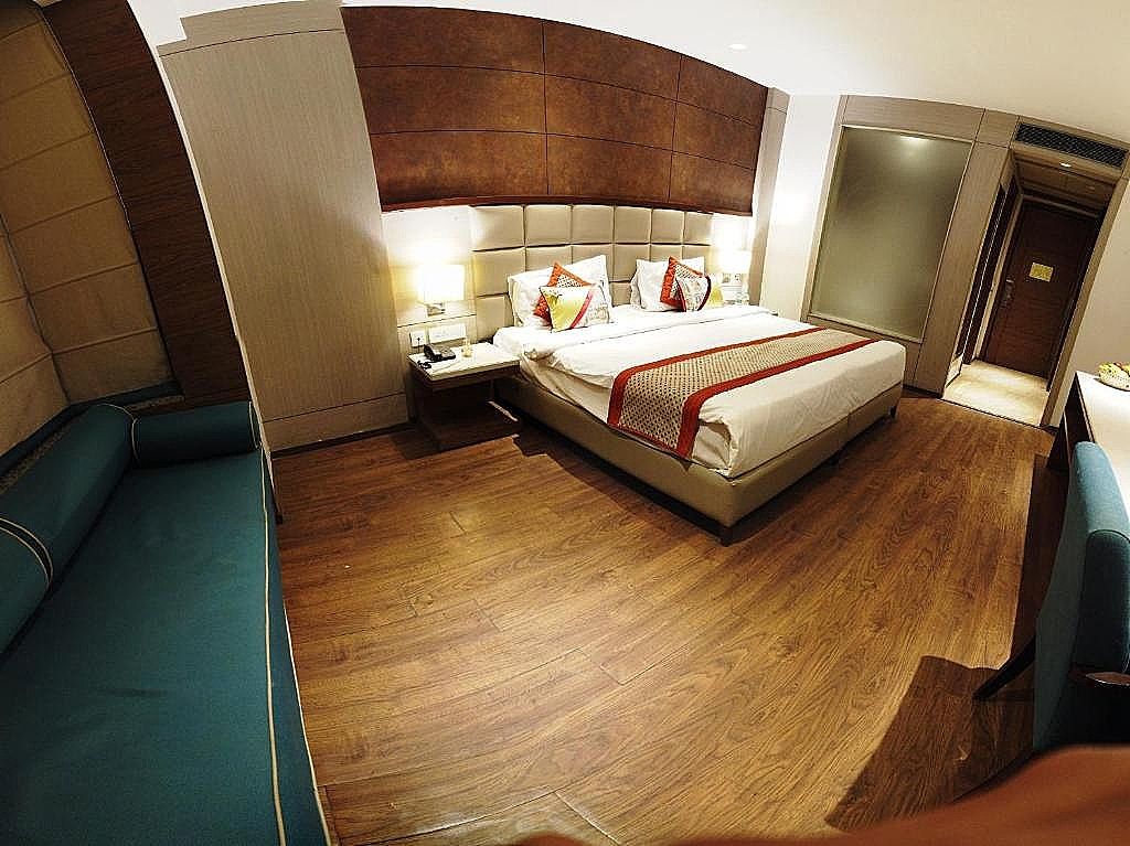Lemonwood Suites Deluxe Double Room 16
