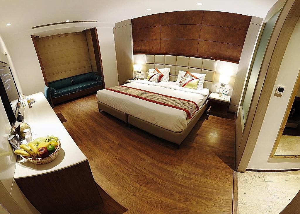 Lemonwood Suites Deluxe Double Room 13