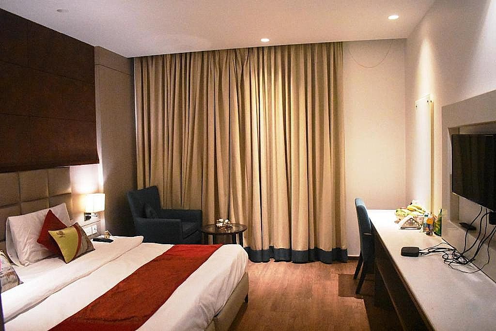 Lemonwood Suites Deluxe Double Room