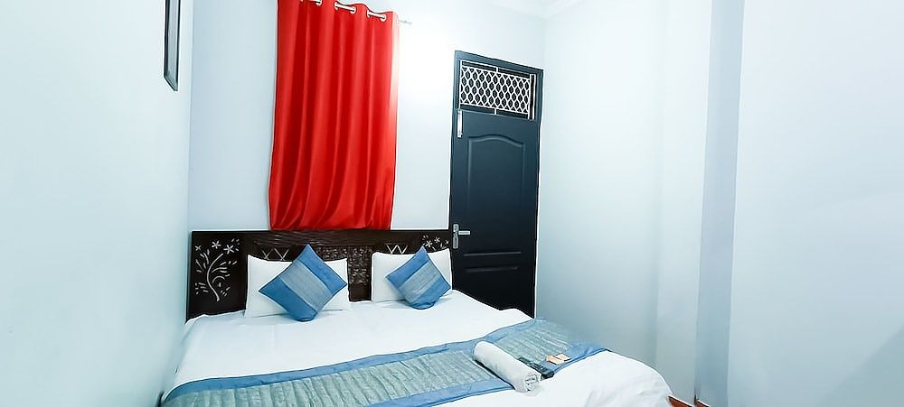 Roomshala 027 Prince Residency Deluxe Double Room 20