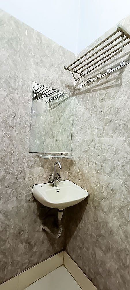 Roomshala 027 Prince Residency Deluxe Double Room 18