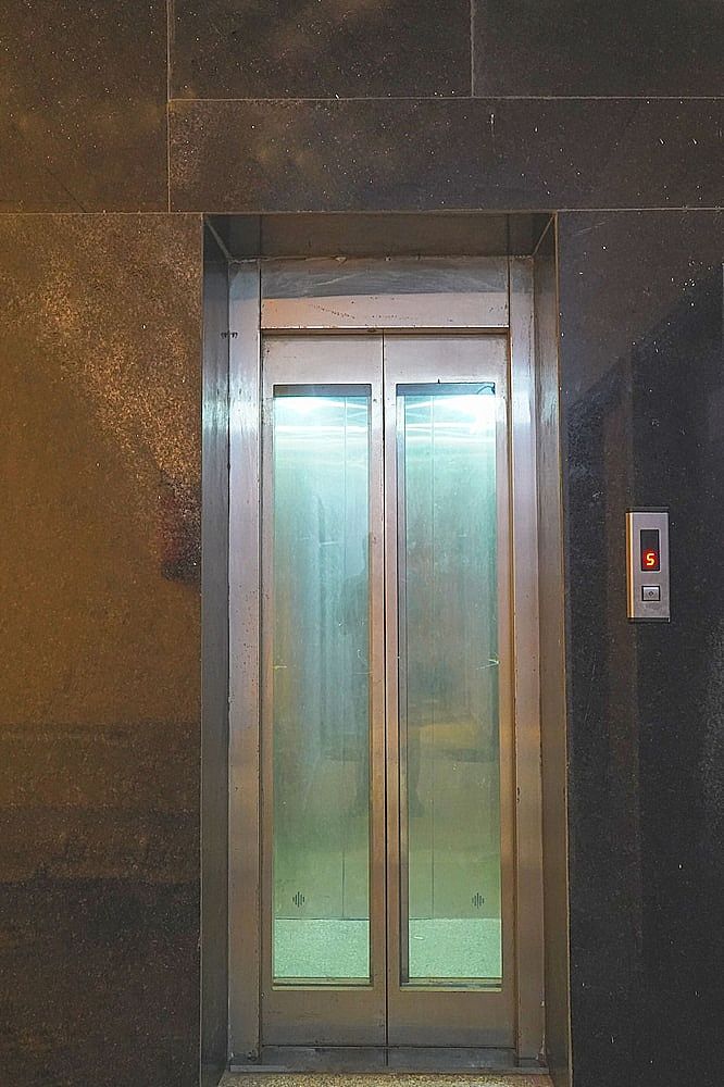 Side Image 1