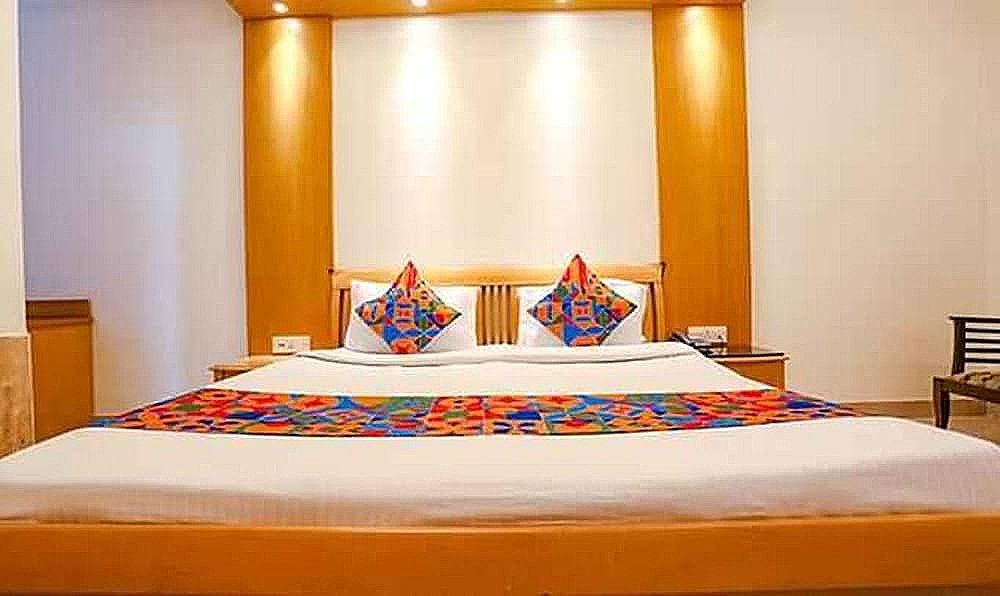 Fabhotel Clark Height Deluxe Room 6