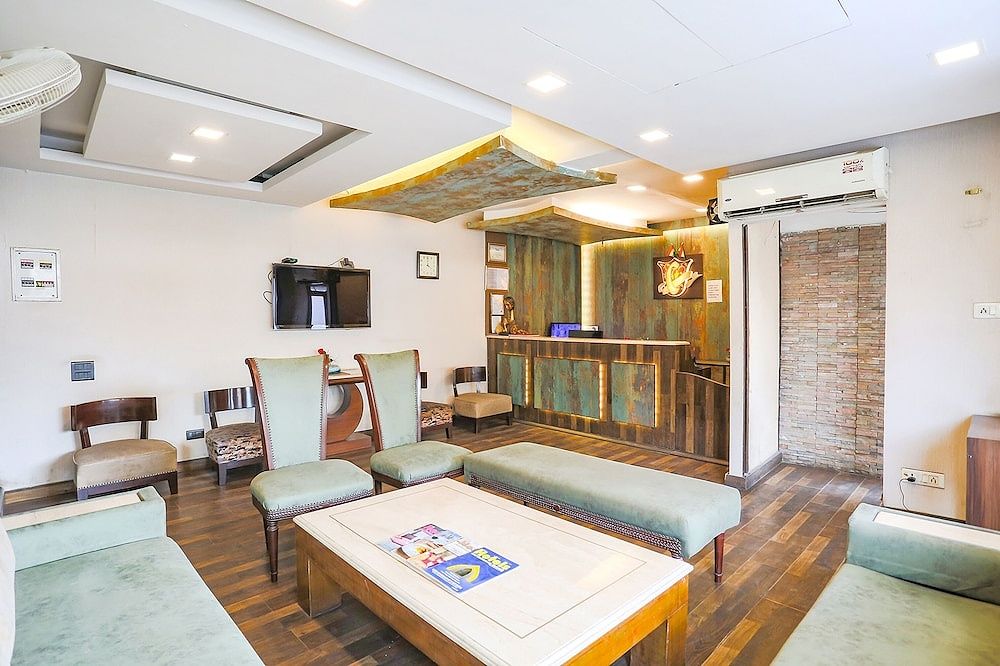 undefined Fabhotel Clark Height 6