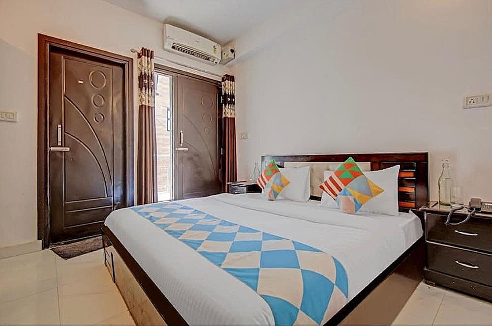 undefined Roomshala 032 Silver Key Sector 9 7