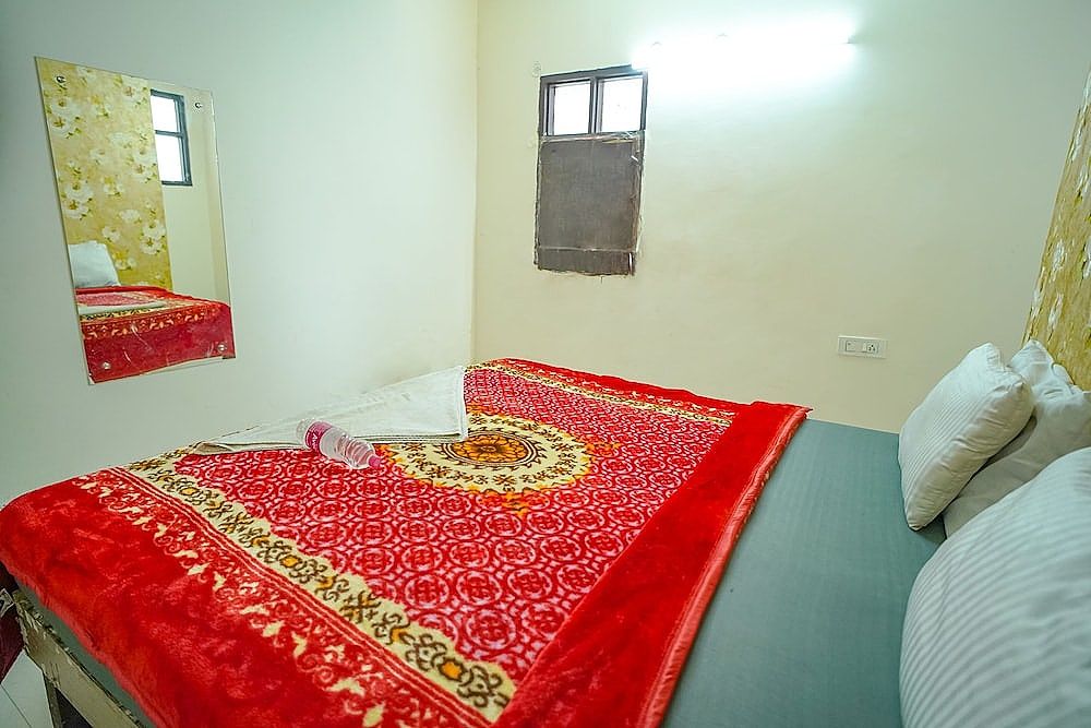 undefined Roomshala 037 Honey Inn 7