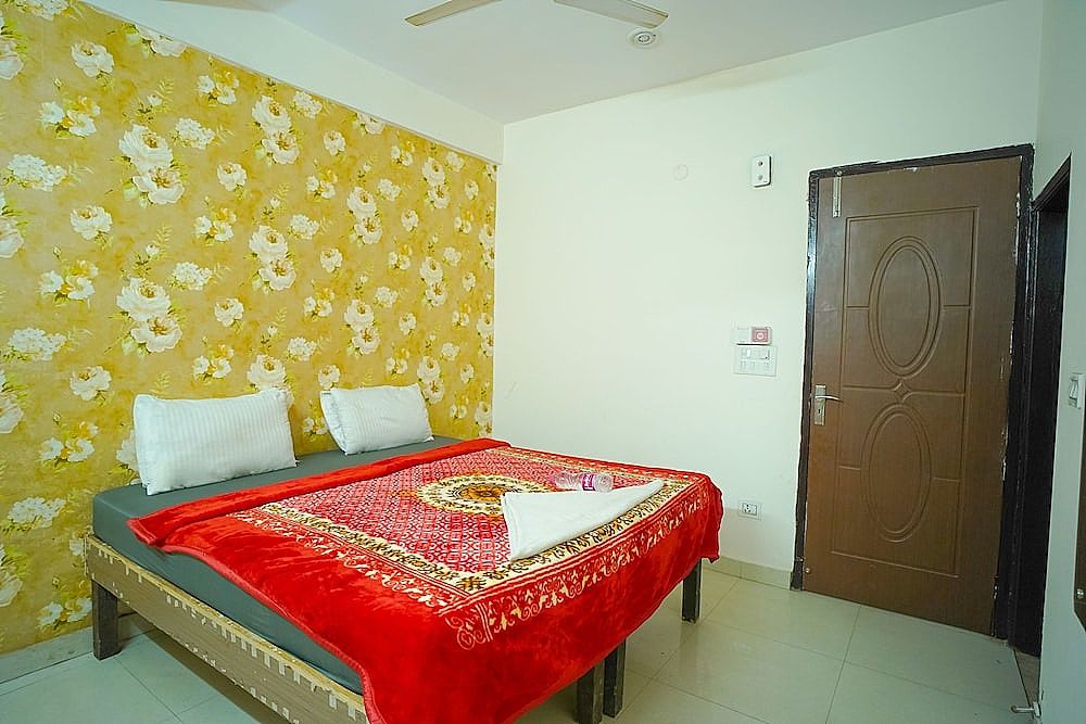 undefined Roomshala 037 Honey Inn 8