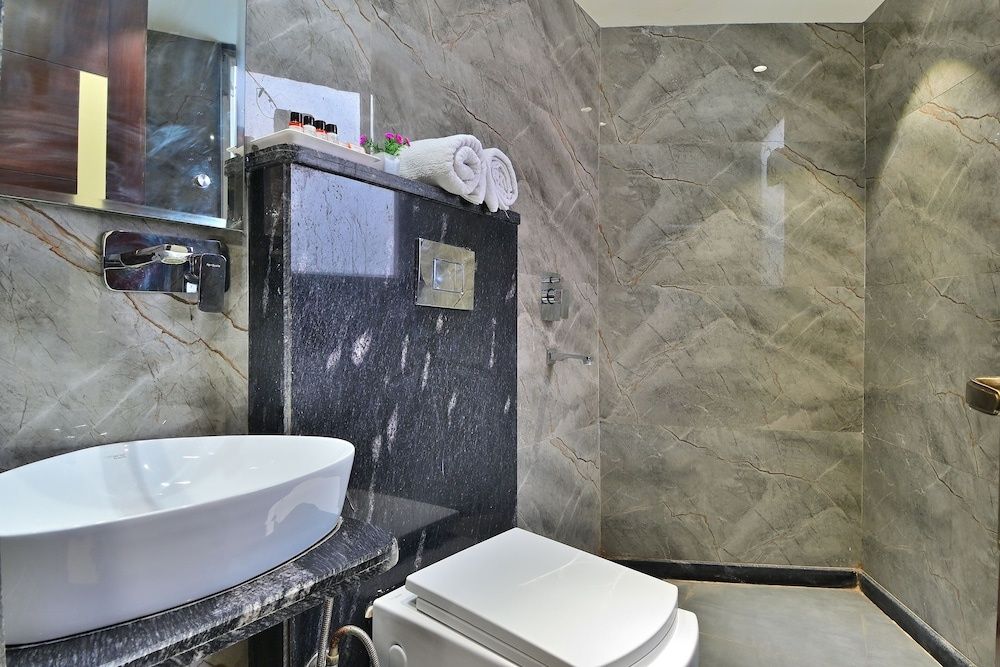 Hotel Vanson Delite Deluxe Double Room 6