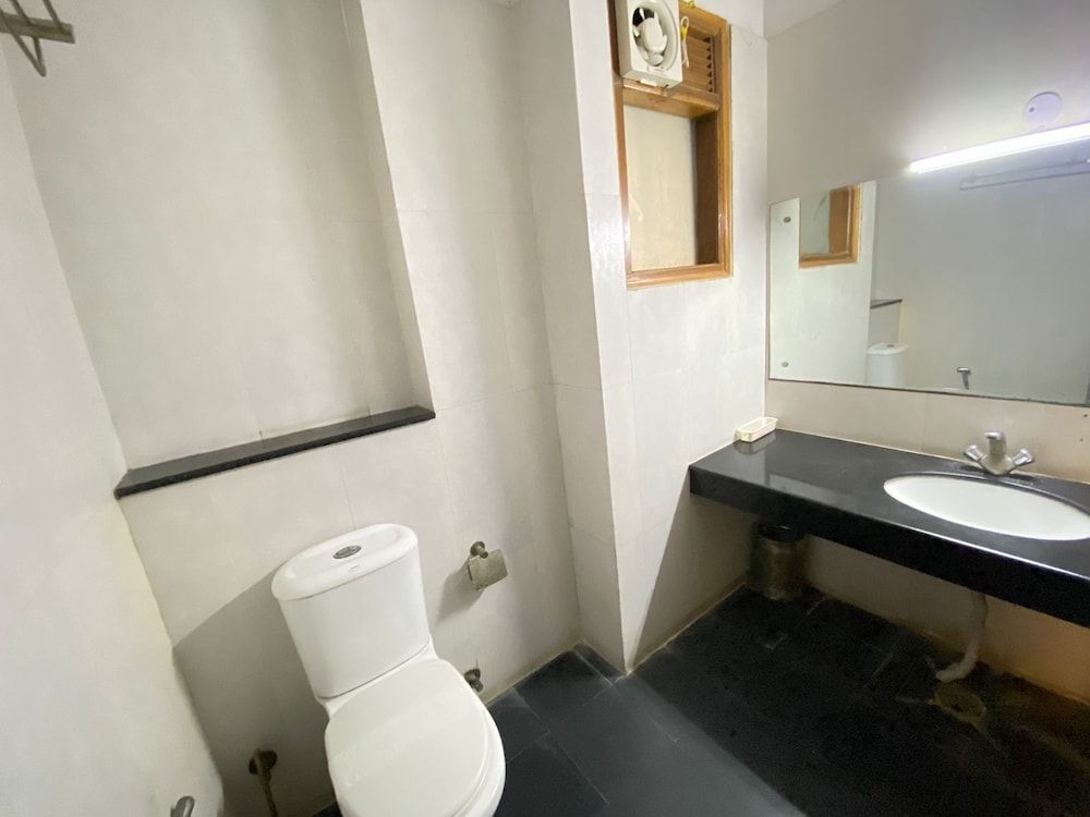 Imperial Hotel Noida Signature Room 7