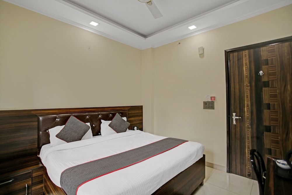 Imperial Hotel Noida Signature Room 5