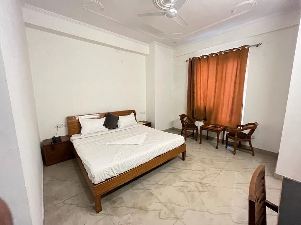 Imperial Hotel Noida Signature Room 6