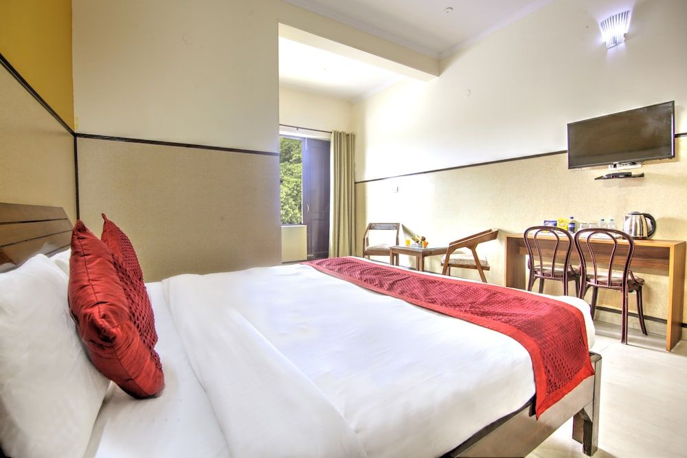 Hotel Elite Peak Deluxe Double Room