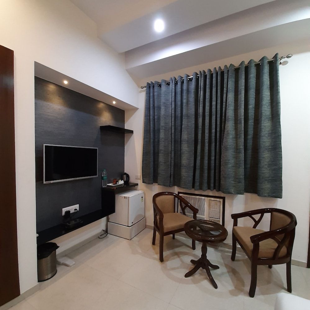 Shacon Suites Premium Double Room 6