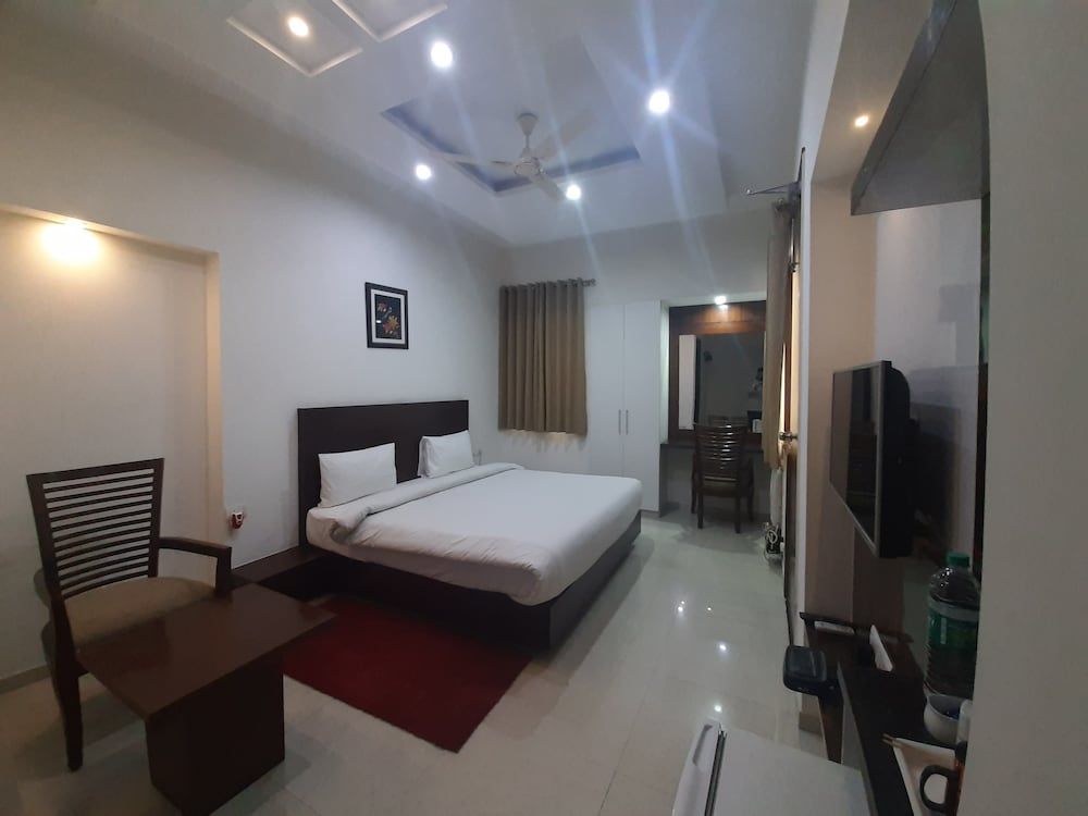 Shacon Suites Premium Double Room 4