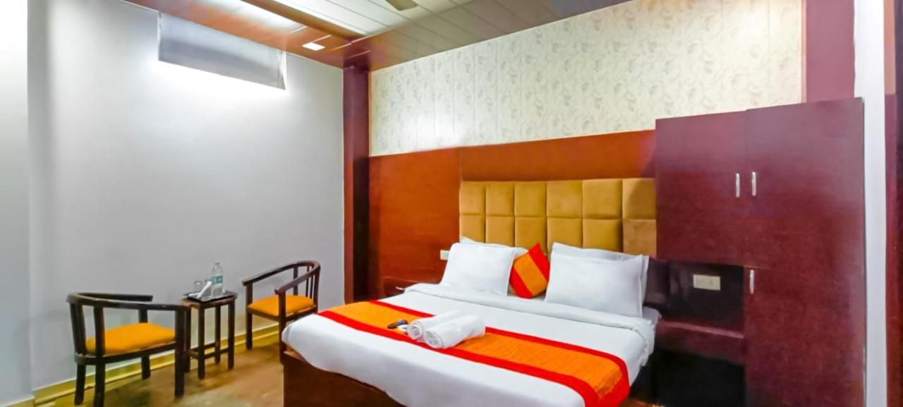  Hotel Cladis by Quadis -  Sector 15 Noida  Deluxe Double Room 3