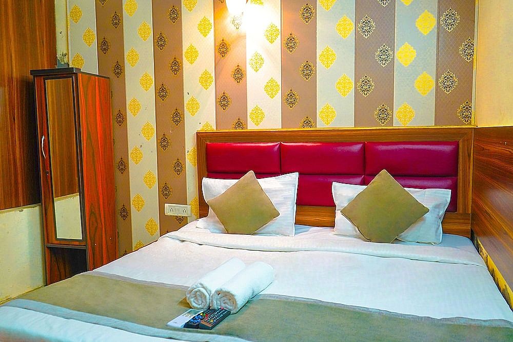 Hotel Quadis - Noida sec 15 Deluxe Double Room 18