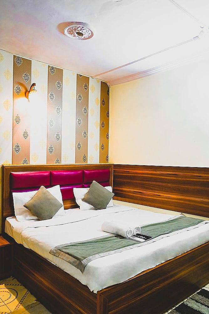 Hotel Quadis - Noida sec 15 Deluxe Double Room 17