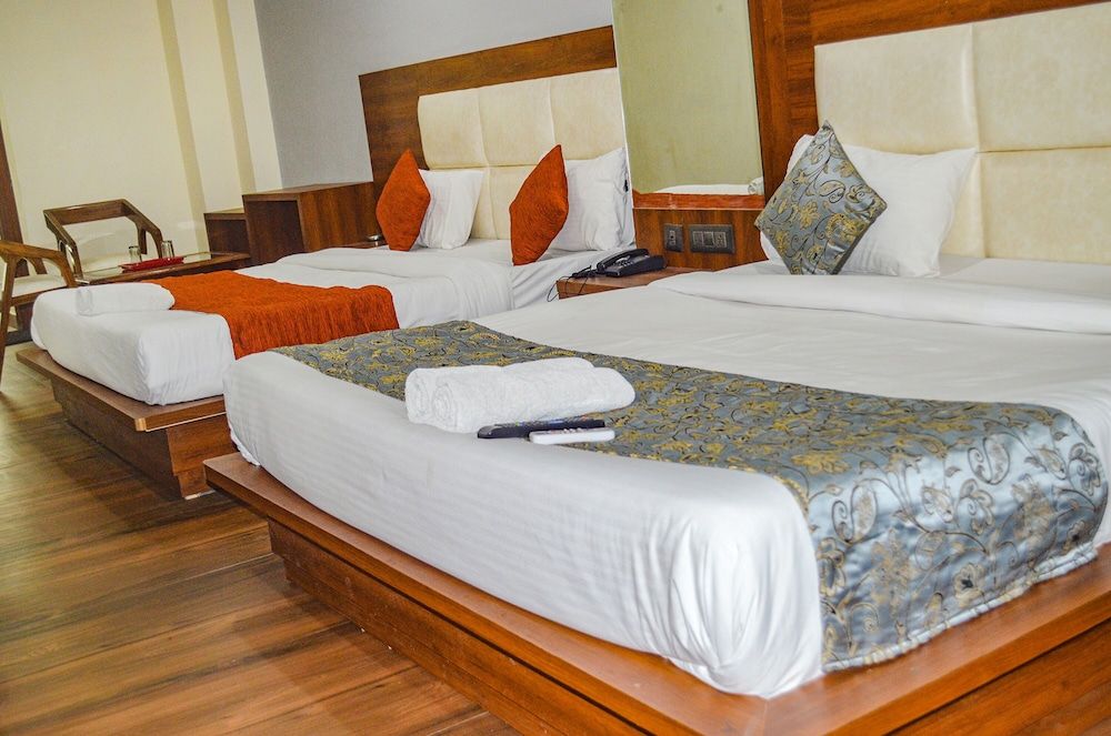 undefined Fabhotel The Golf Inn 10