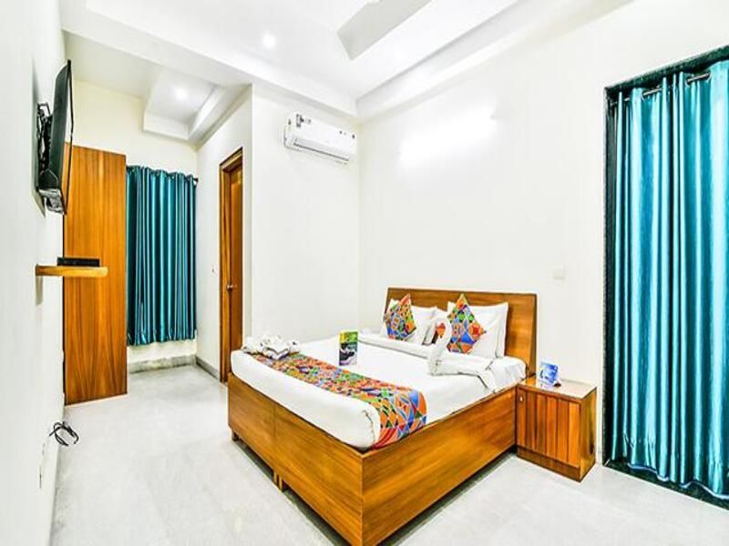 undefined Fabhotel Merriment 9