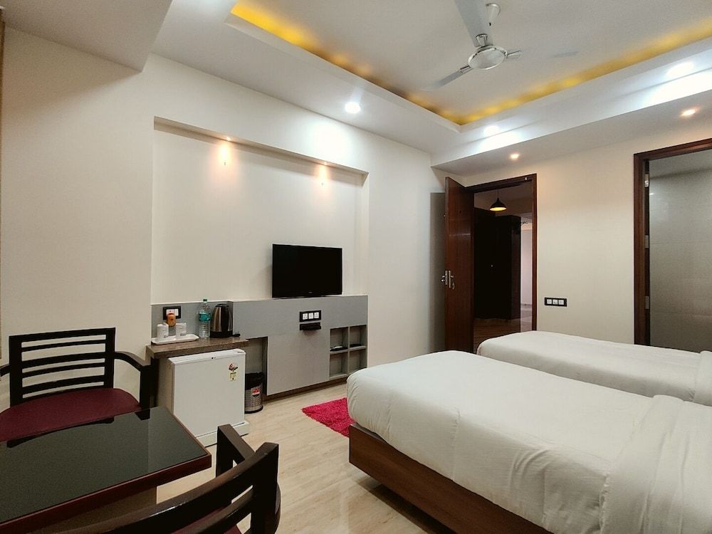 undefined THE SHACON 9