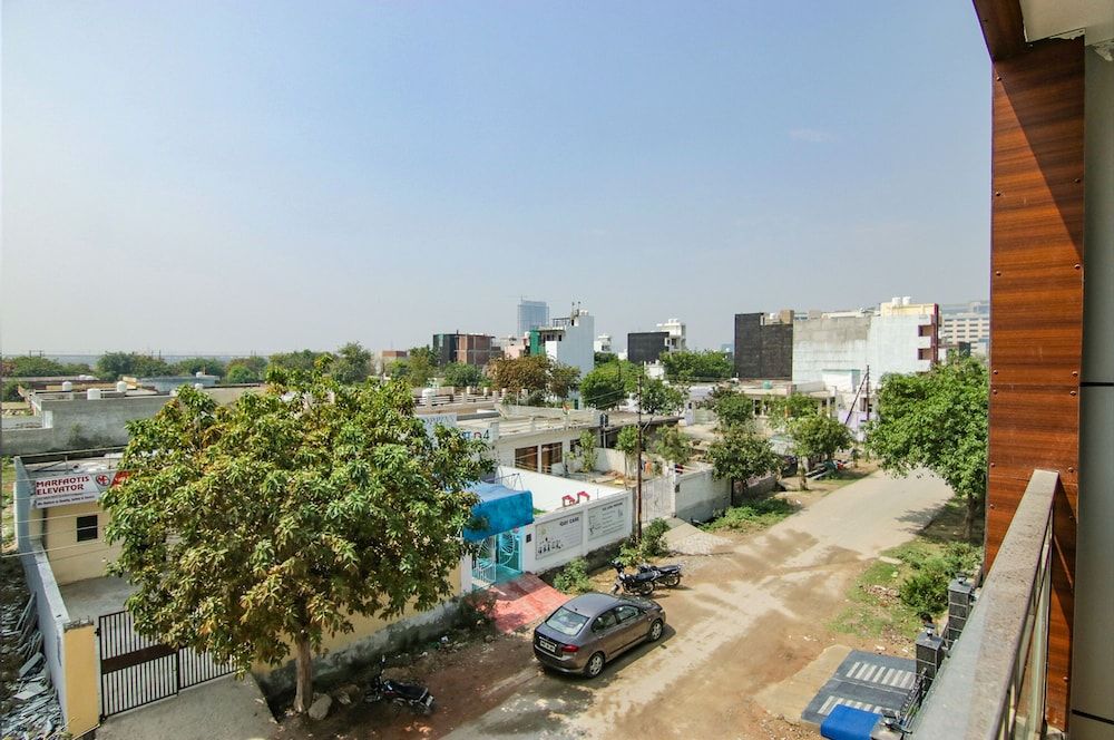 undefined Fabhotel Satyam International 10