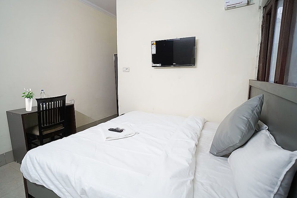 Roomshala 034 Grihum Noida Sector 63 Deluxe Double Room 13