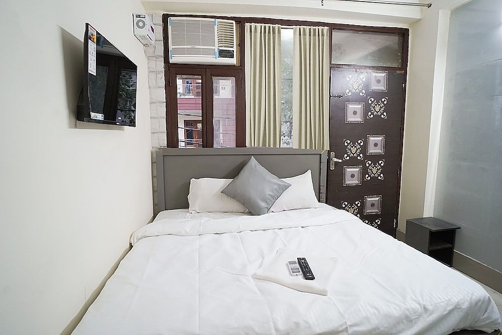 Roomshala 034 Grihum Noida Sector 63 Deluxe Double Room 12