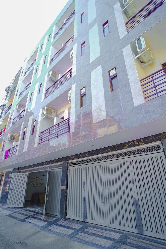 undefined Roomshala 031 Silver Crown Sector 23 6