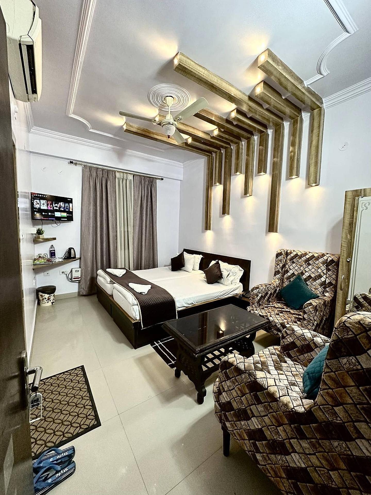 Hotel Buddha International Deluxe Room 5