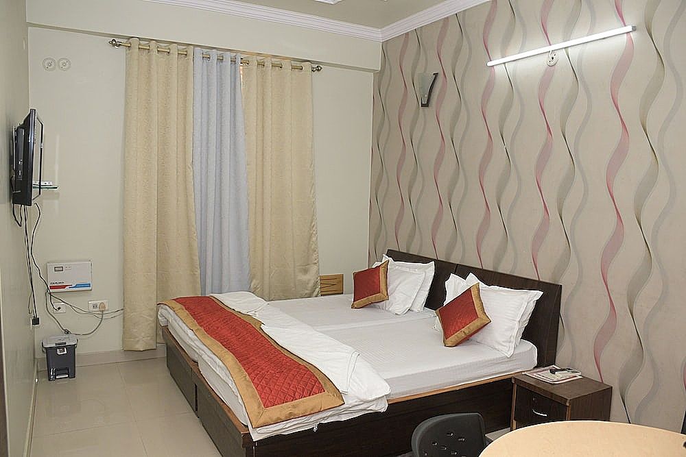 Hotel Buddha International Deluxe Room 12