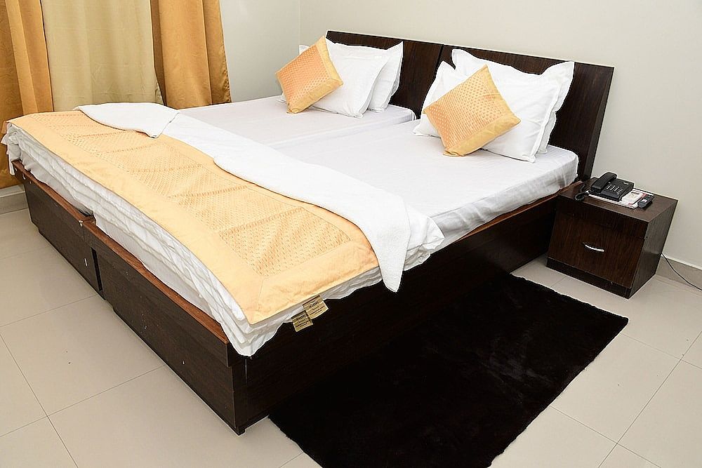 Hotel Buddha International Deluxe Room 13