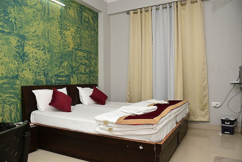 Hotel Buddha International Deluxe Room 9