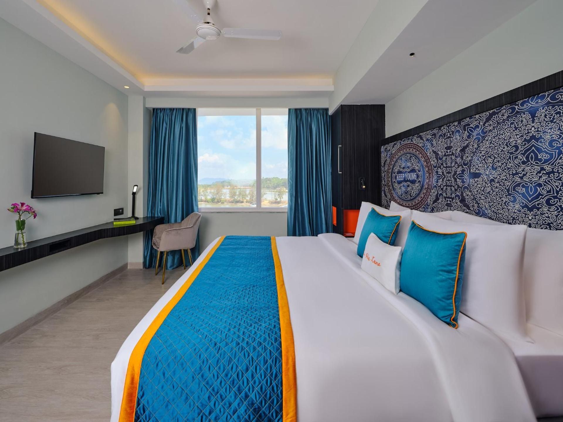 Deluxe King Room