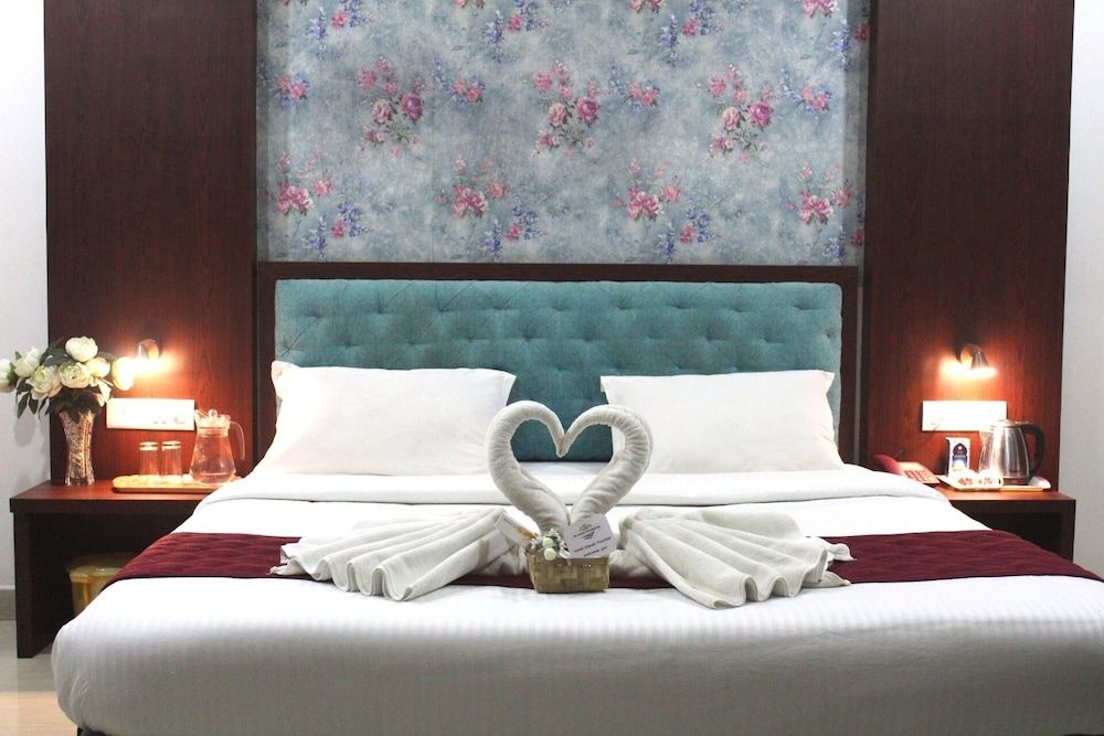  Islands Tourister Deluxe Room AC 2