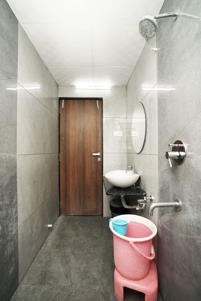 Hotel Hangout Deluxe Double Room 7