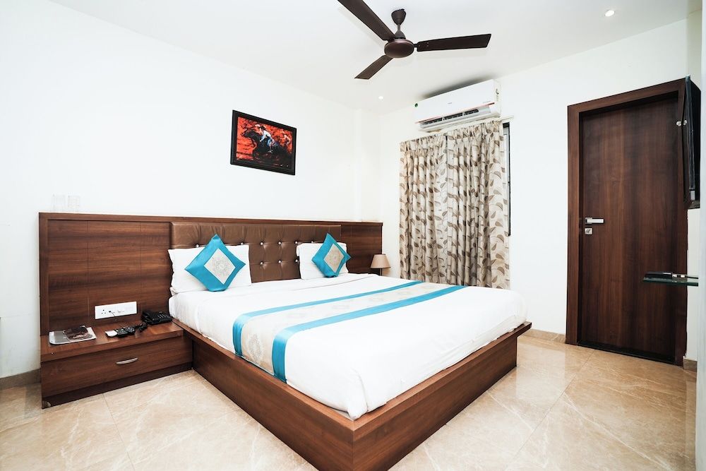 Hotel Hangout Deluxe Double Room