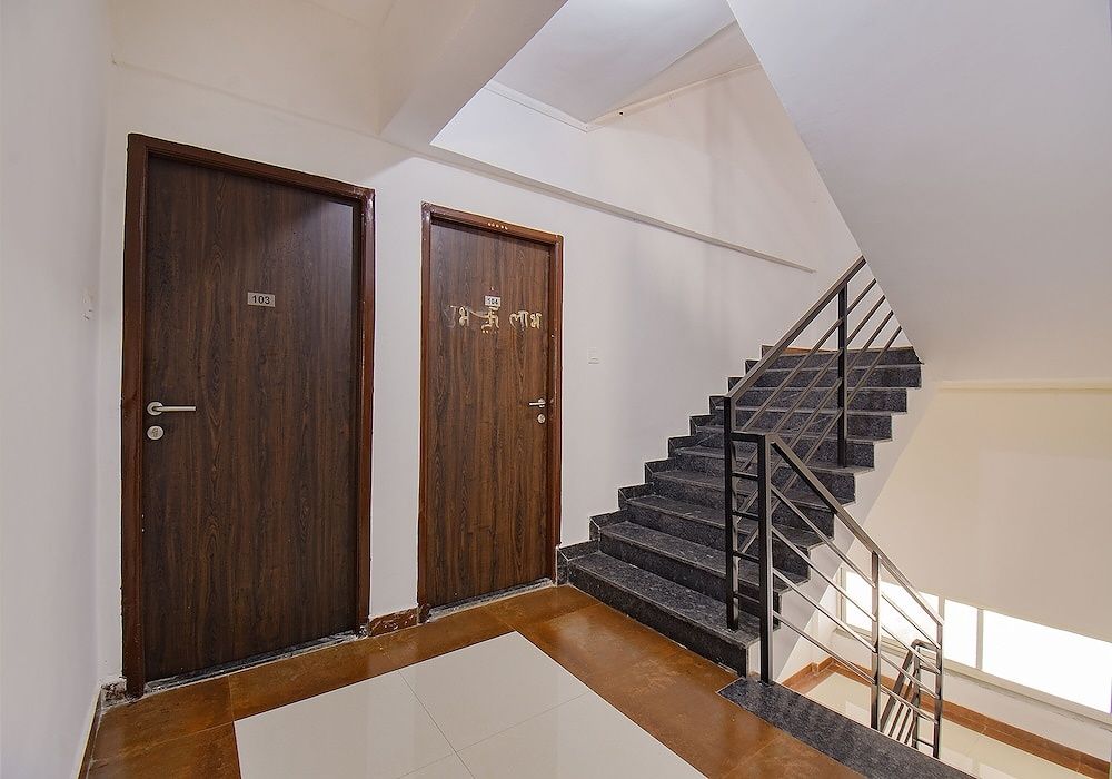 undefined Fabhotel Fortune Suites 4